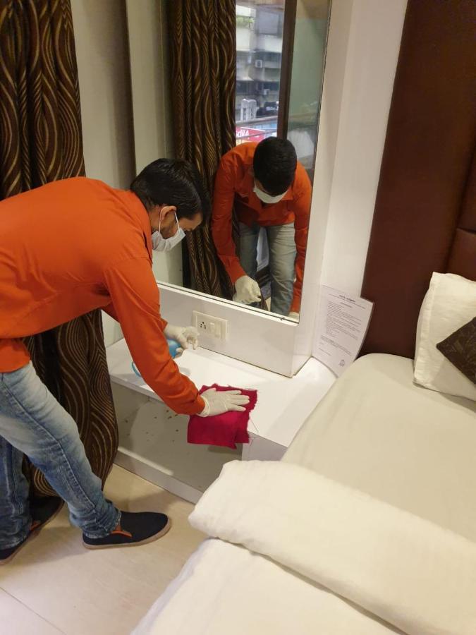Hotel Alibaba Мумбай Екстериор снимка